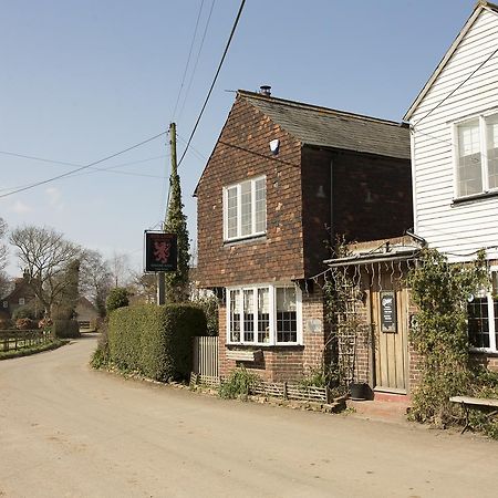 מלון קנטרבורי The Red Lion Stodmarsh מראה חיצוני תמונה